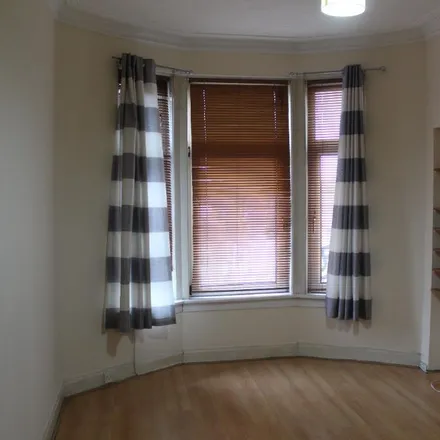 Image 3 - Dumbarton Road / Auchentorlie Street, Dumbarton Road, Thornwood, Glasgow, G11 6RB, United Kingdom - Apartment for rent