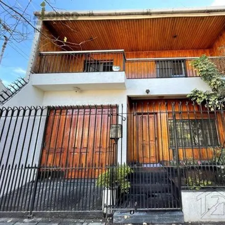 Buy this 4 bed house on General Lavalleja 2919 in 1824 Lanús Oeste, Argentina