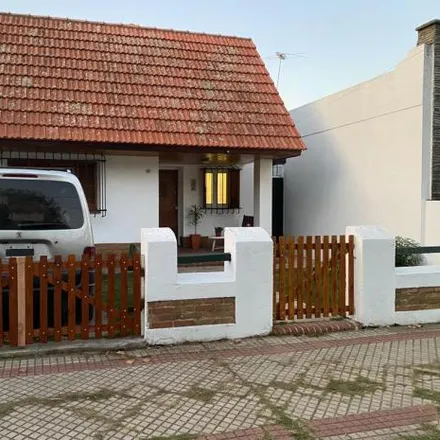 Buy this 2 bed house on Coronel Ramón Falcón 559 in Partido de Lomas de Zamora, B1832 DEF Lomas de Zamora