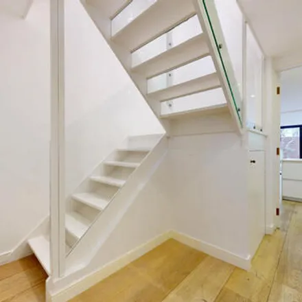 Image 9 - 24 Brocas Close, Primrose Hill, London, NW3 3LD, United Kingdom - Townhouse for sale