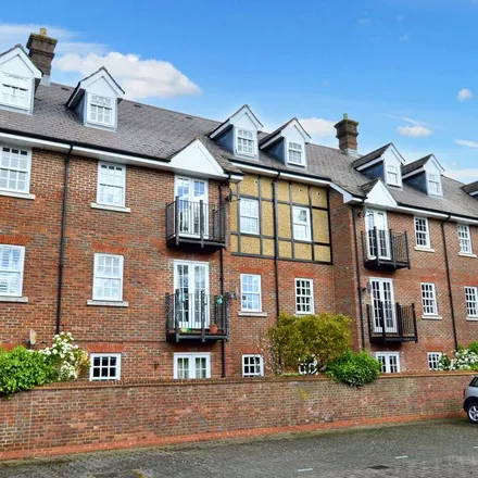 Rent this 2 bed apartment on Chime Square in St Albans, AL3 5JZ