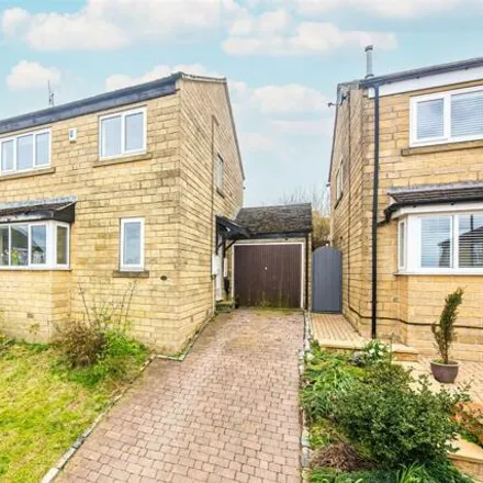 Buy this 4 bed house on Oldwell Close in Sheffield, S17 4AW
