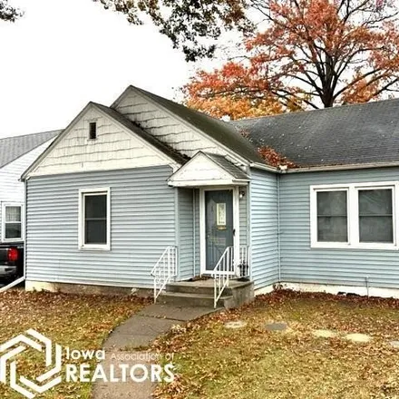 Buy this 2 bed house on 119 South Milner Street in Ottumwa, IA 52501