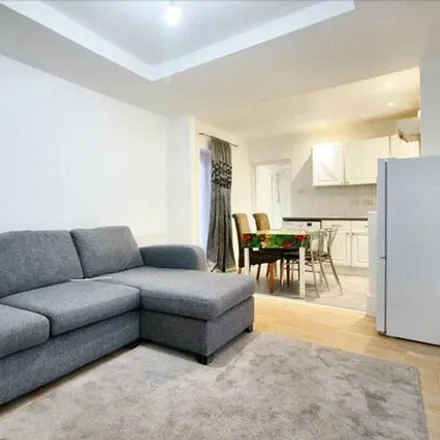 Image 3 - Brimsdown Avenue, London, London, En3 - Apartment for sale