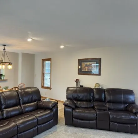 Image 3 - 2863 Happy Valley Road, Windsor, Bristol, WI 53590, USA - House for sale