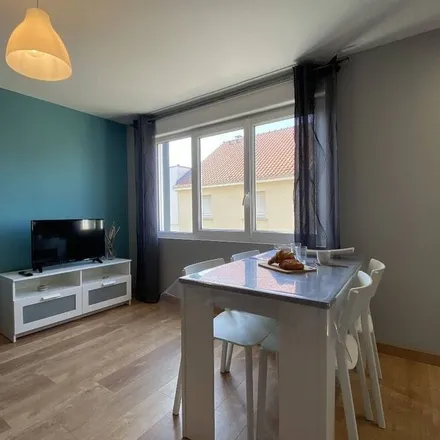 Image 9 - 62930 Wimereux, France - Apartment for rent