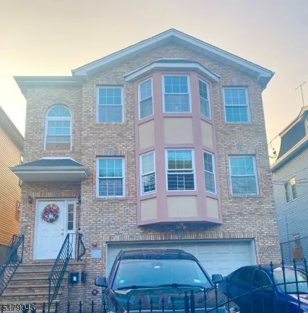 Rent this 3 bed townhouse on 153 North 7th Street in Roseville, Newark