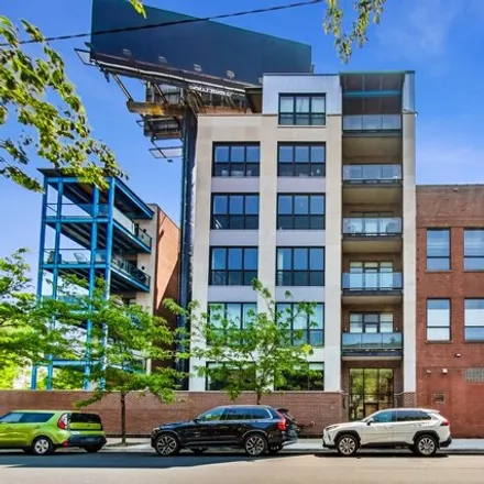 Buy this 3 bed condo on 611 West 16th Street in Chicago, IL 60616