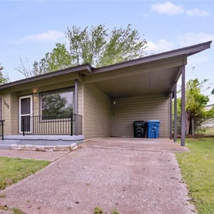 Image 3 - 1132 Redbud St, Denison, Texas, 75020 - House for sale