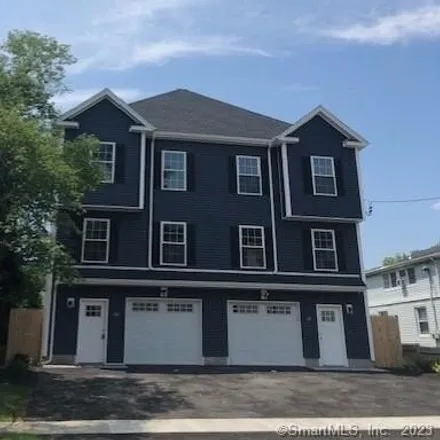 Rent this 3 bed house on 1684 Litchfield Turnpike in Woodbridge, CT 06525