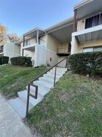 Rent this 1 bed condo on Blue Violet Way in Altamonte Springs, FL 32701