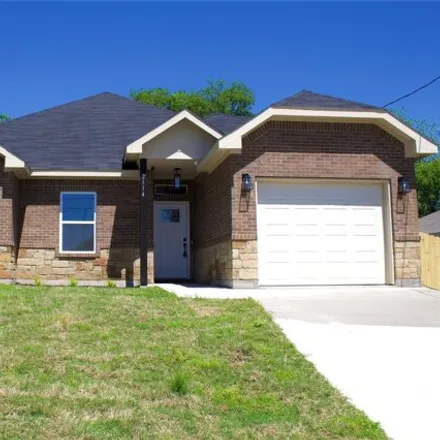 Buy this 3 bed house on 2108 Church Street in Greenville, TX 75401