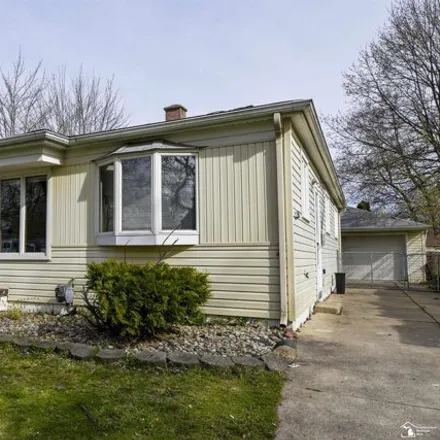 Buy this 3 bed house on 5183 Clippert Street in Dearborn Heights, MI 48125