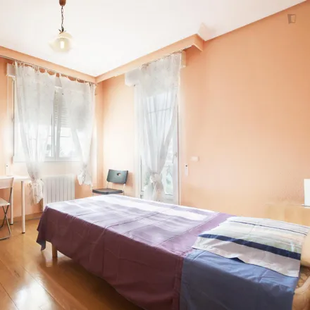 Rent this 12 bed room on Madrid in Calle Sil, 28670 Villaviciosa de Odón