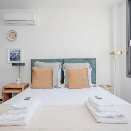 Rent this 1 bed apartment on Rocha's in Rua de João das Regras 50, 4000-290 Porto