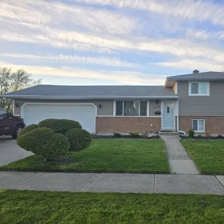 Buy this 3 bed house on 206 West Millers Road in Des Plaines, IL 60016
