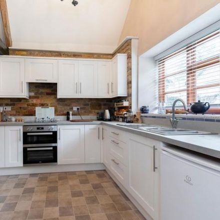 Rent this 2 bed house on Burford School in A40, Fulbrook
