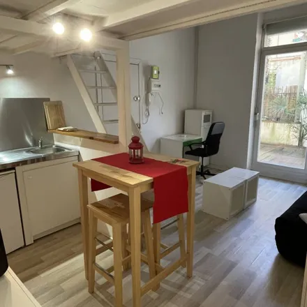 Rent this 1 bed apartment on 63 Rue de Bayard in 31000 Toulouse, France
