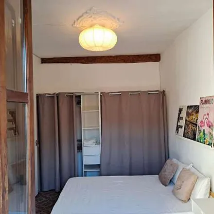 Rent this 2 bed apartment on Plaça de Jesús Maroto i González (Faller) in 46003 Valencia, Spain
