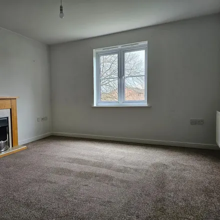 Image 3 - William Foden Close, Sandbach, CW11 3SE, United Kingdom - Apartment for rent