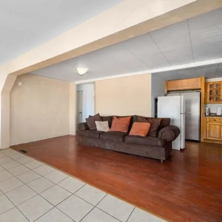 Image 4 - 36201 62nd Street East, Palmdale, CA 93552, USA - Apartment for sale