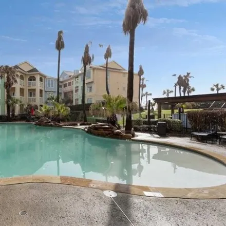 Image 1 - 7156 Seawall Boulevard, Galveston, TX 77551, USA - Condo for sale