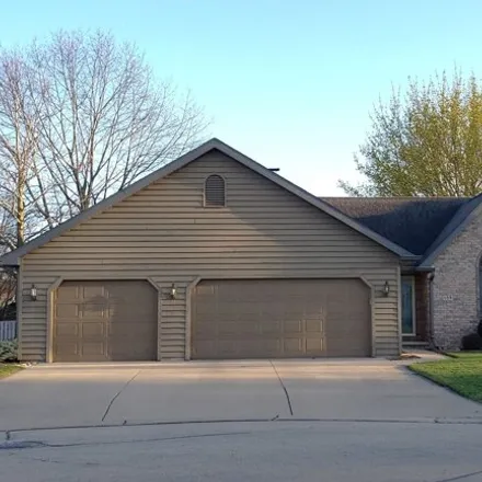Buy this 3 bed house on Nuthatch Lane in Neenah, WI 54956