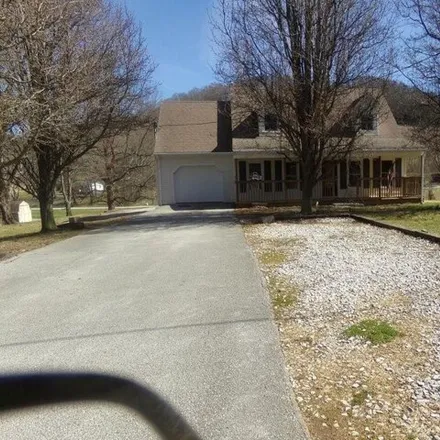 Buy this 3 bed house on 1467 Hialea Drive in Livingston, TN 38570