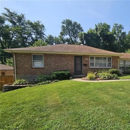 Buy this 3 bed house on 534 Derinda Ave in Saint Louis, Missouri