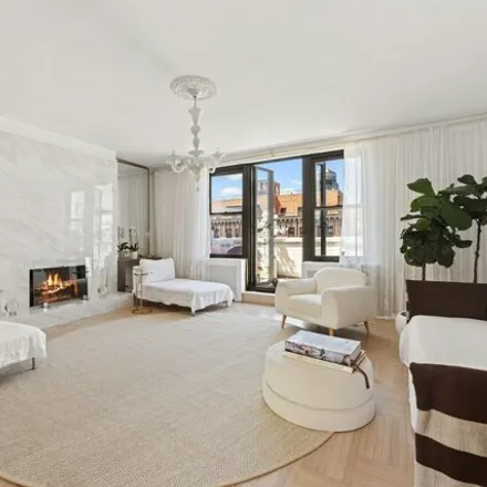 Buy this studio apartment on 590 West End Avenue in New York, NY 10024