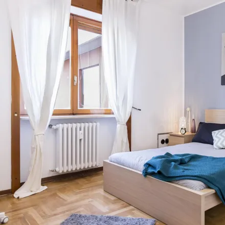 Rent this 4 bed room on Monte dei Paschi di Siena in Via Luigi Soderini, 20147 Milan MI