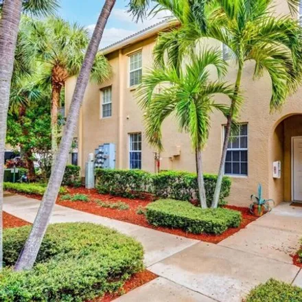 Buy this 3 bed condo on Lighthouse Circle in Tequesta, Palm Beach County