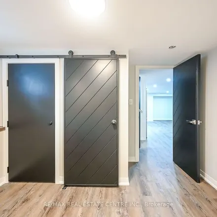Image 9 - 45 Mahony Avenue, Hamilton, ON L8H 5X9, Canada - Apartment for rent