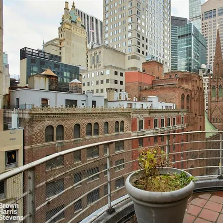 Image 9 - 24 WEST 55TH STREET 10B in New York - Apartment for sale