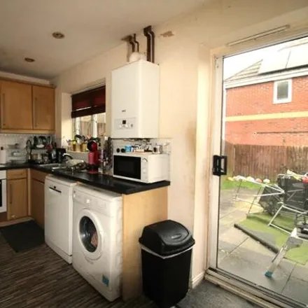 Image 5 - Drake Avenue, Wythenshawe, M22 1BT, United Kingdom - Duplex for sale