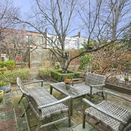 Image 5 - 207 Midwood Street, New York, NY 11225, USA - Townhouse for sale