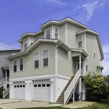 Buy this 3 bed condo on 358 Columbia Avenue in Carolina Beach, NC 28428