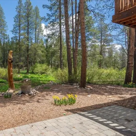 Image 6 - 14276 Swiss Lane, Truckee, CA 96161, USA - House for sale