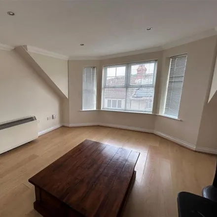 Image 2 - High Town Road, Luton, LU2 0DQ, United Kingdom - Apartment for rent