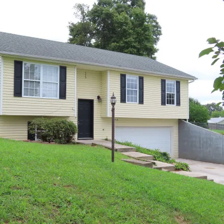 Buy this 4 bed house on 1431 Old Stilesville Road North in Pulaski County, KY 42567