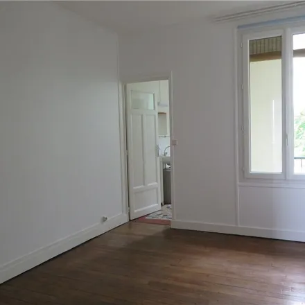 Image 2 - 6B Rue Louis Pauliat, 18000 Bourges, France - Apartment for rent