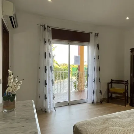 Rent this 4 bed house on 8200-566 Distrito de Évora