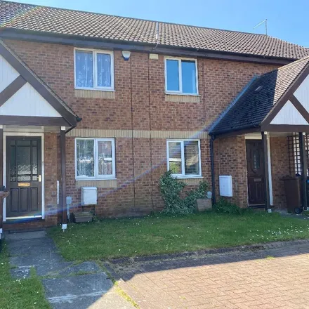 Rent this 2 bed townhouse on Barberry Court in Hull, HU3 2PJ