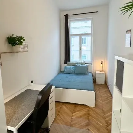 Rent this 4 bed room on Oberzellergasse 18 in 1030 Vienna, Austria