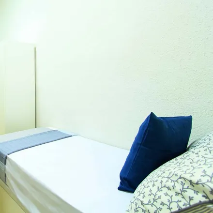 Rent this 1 bed room on Calle de Goya in 28001 Madrid, Spain