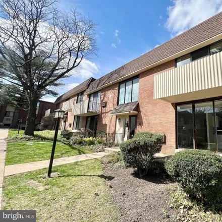 Rent this 2 bed condo on Glenolden in Willow Way, Delaware County