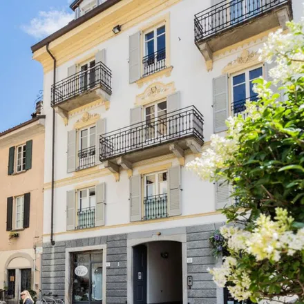 Image 1 - A Casa di Mo, Piazza Alessandro Volta, 22100 Como CO, Italy - Apartment for rent