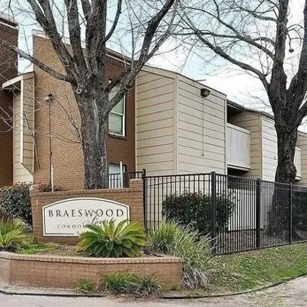 Rent this 2 bed condo on Creekbend Drive in Houston, TX 77071