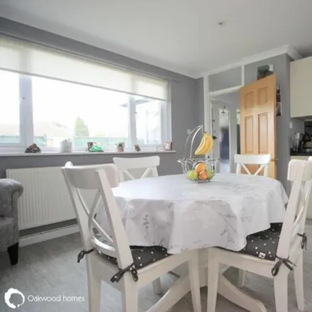 Image 2 - Mount Green Avenue, Cliffsend, CT12 5JF, United Kingdom - House for sale