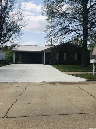 Buy this 3 bed house on 1006 Hickory Lane in Blytheville, AR 72315